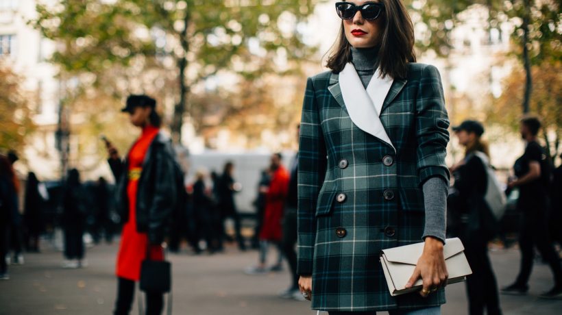 The plaid coats will be the best allies when temperatures drop