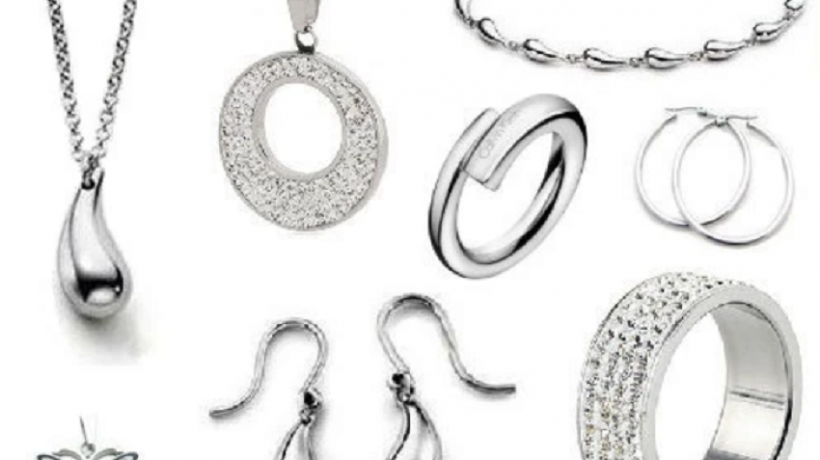 A complete guide for the readers to buy stainless steel jewelry
