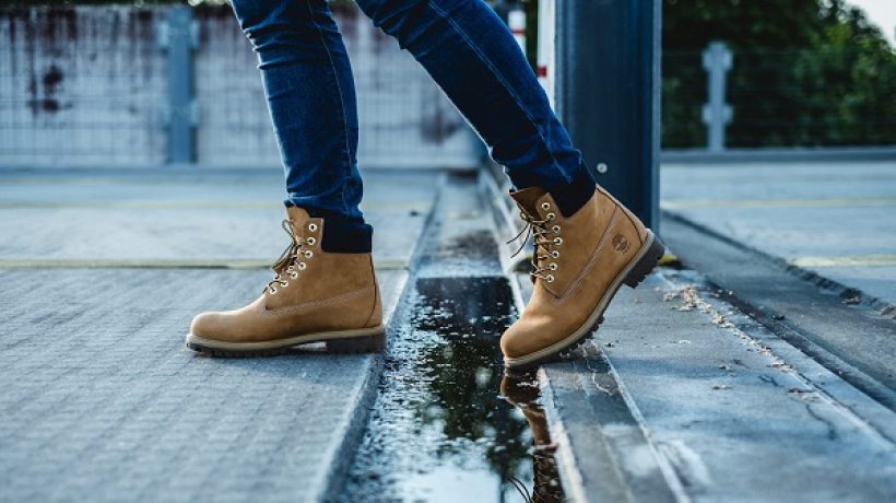How to dress up with timberland boots for ladies?