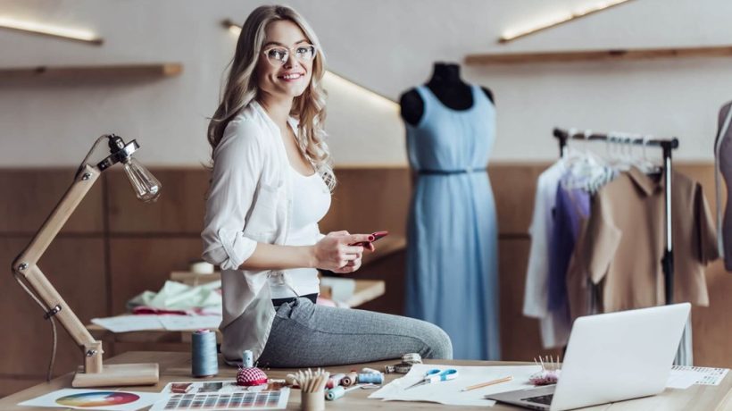 How to Become a Fashion Designer in BitLife?
