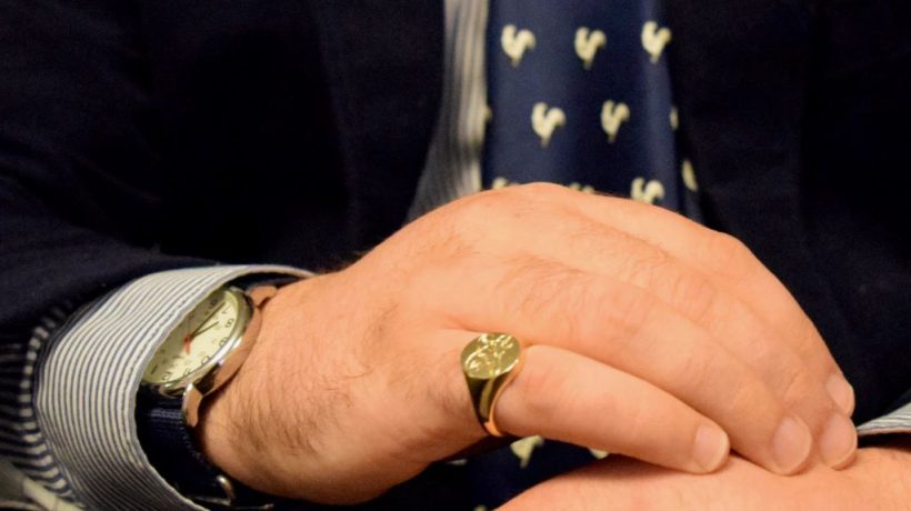 Etiquette and Tradition: The Timeless Allure of Wearing Signet Rings with Crests
