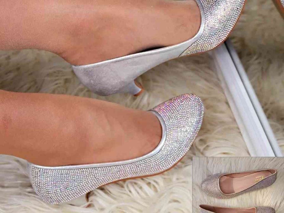 What color goes best with silver heels