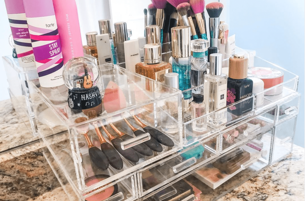 What is the best way to organize makeup?