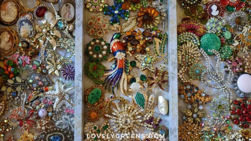 Sustainable Luxury: The Case for Vintage and Antique Jewelry