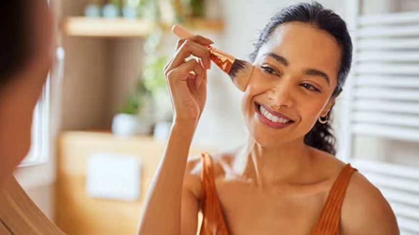 Makeup Essentials for On-the-Go: Your Ultimate Guide to a Quick and Flawless Routine